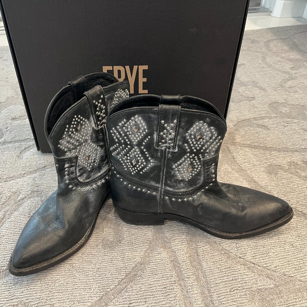 Frye Women's Billy Stud Short Western Boot Black (Distressed) Size 9.0